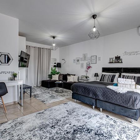 Villa Milo Luxury House -Free Airport Pick Up-10Min Drive Markópoulon Exterior foto